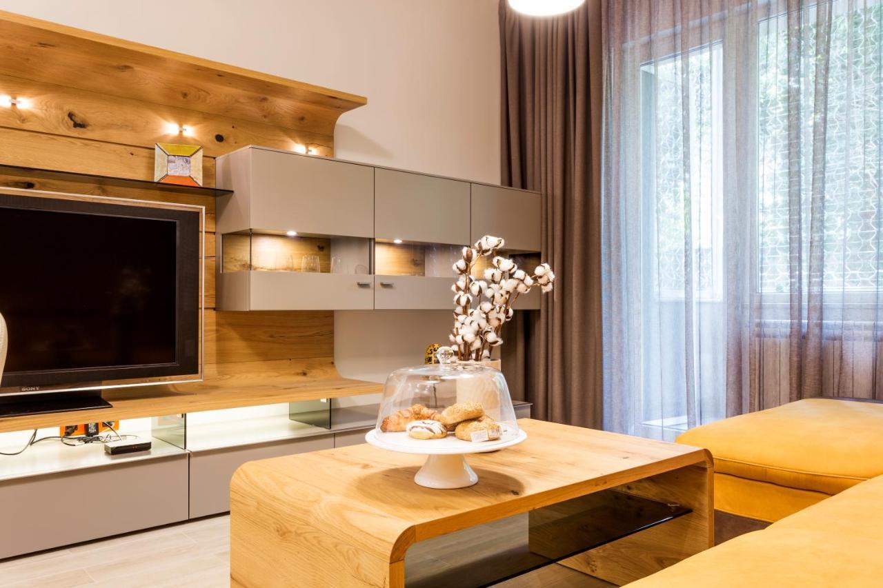 Sca Sofia City Apartments Bagian luar foto