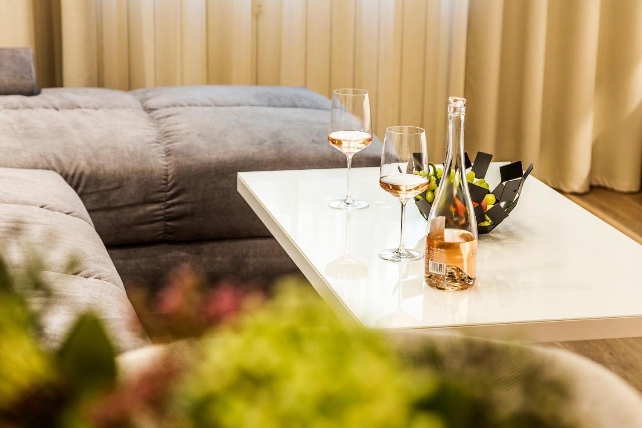 Sca Sofia City Apartments Bagian luar foto